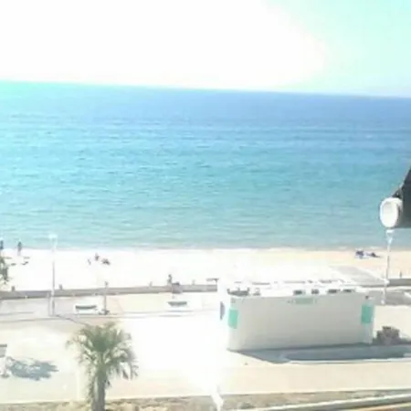 Great Waterfront In Boccacabana Apartment *
