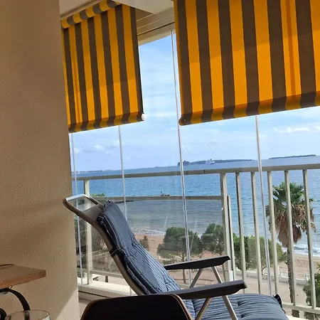Great Waterfront In Boccacabana